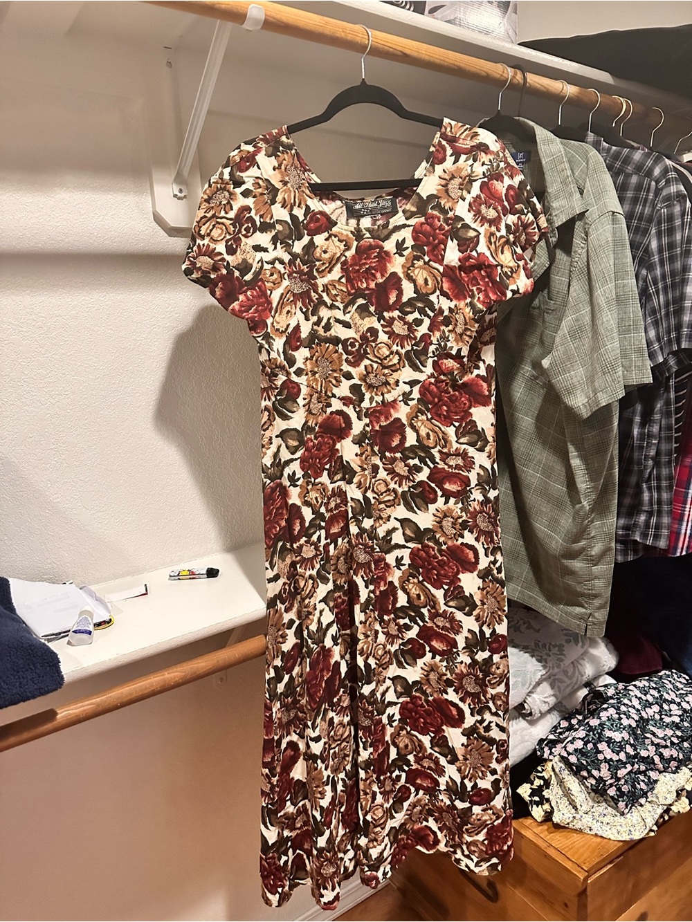Floral MaxiDress in Burgundy and Cream. All that jazz. No size tag